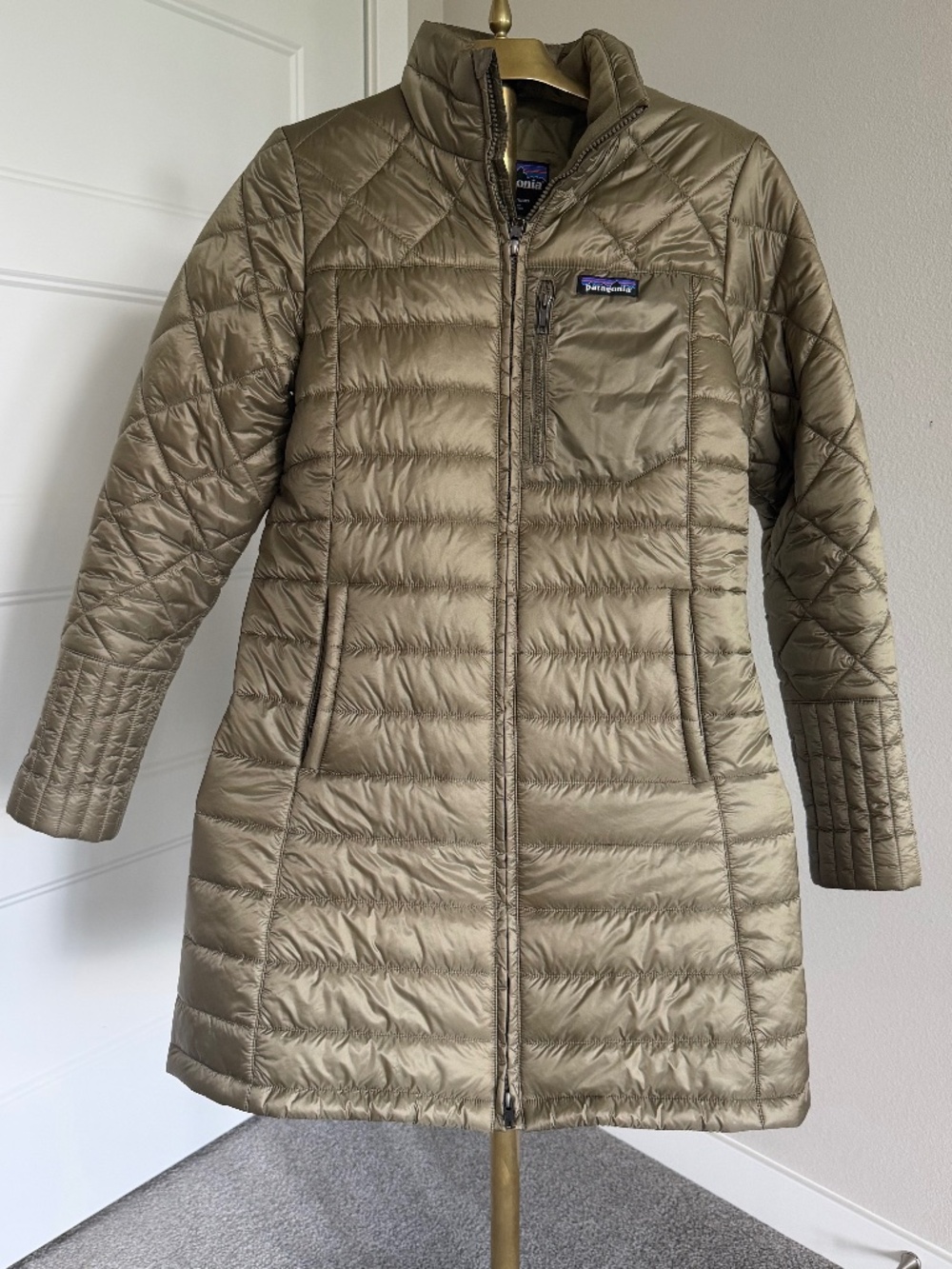 Patagonia Women's Radalie Insulated Parka in Sage Khaki Medium